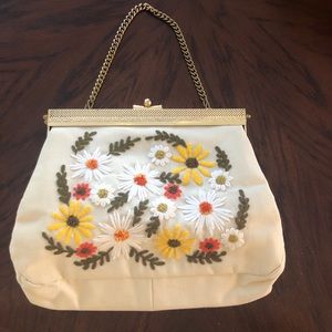 Vintage Floral Embroidered Purse